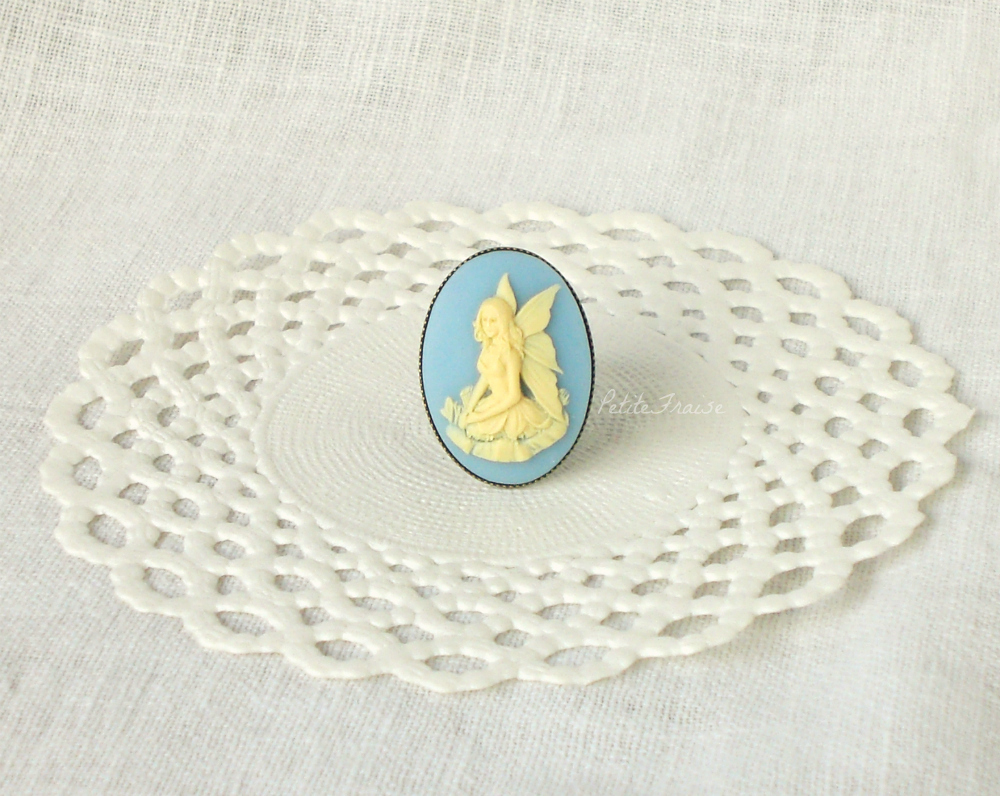 Fairy Lisbeth, Fairy Cameo Ring In Cream White And Blue, Victorian Jewelry